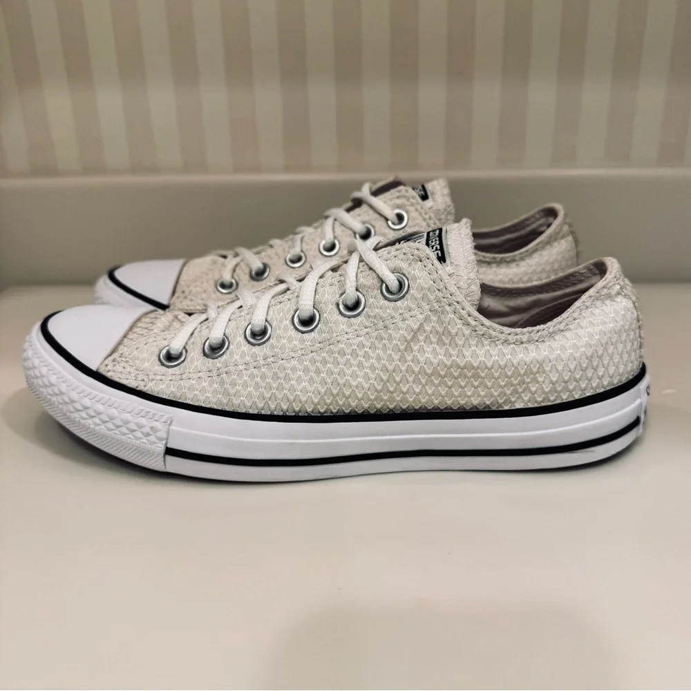 Converse Cream Waffle Print Textile Sneakers - Picture 3 of 16
